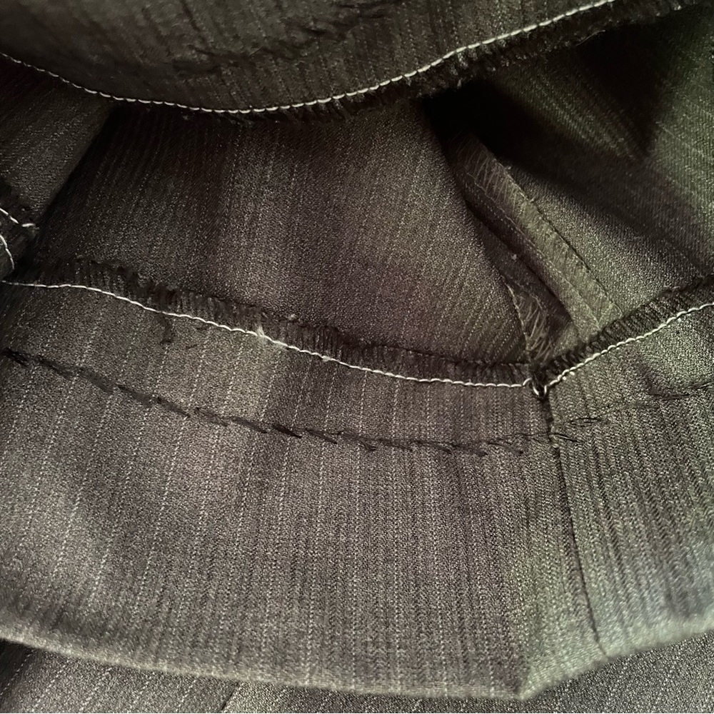 PERRY ELLIS Classic Fit Charcoal Gray Blue Pinstripe Suit 42 Regular 36x30 - Picture 12 of 13